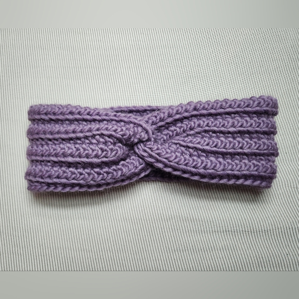 Infinity knot earwarmer
